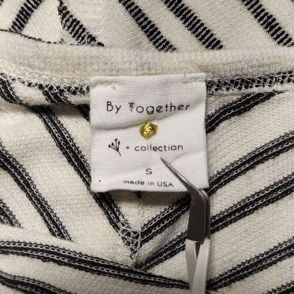 By Together Collection Blouse Small Women Off-the-Shoulder Top Gray Striped - Picture 5 of 9